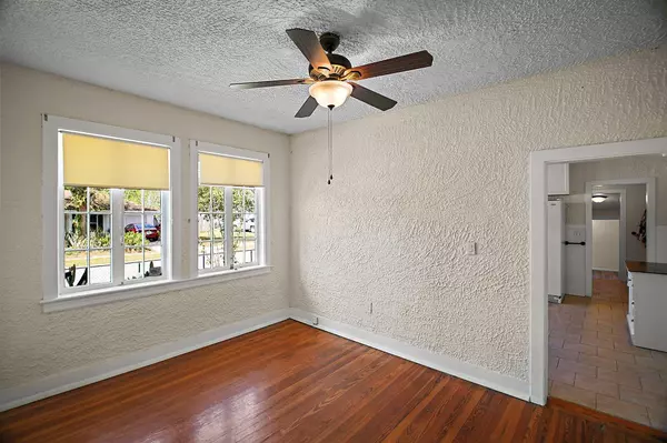 Deland, FL 32720,127 Carlton Ave