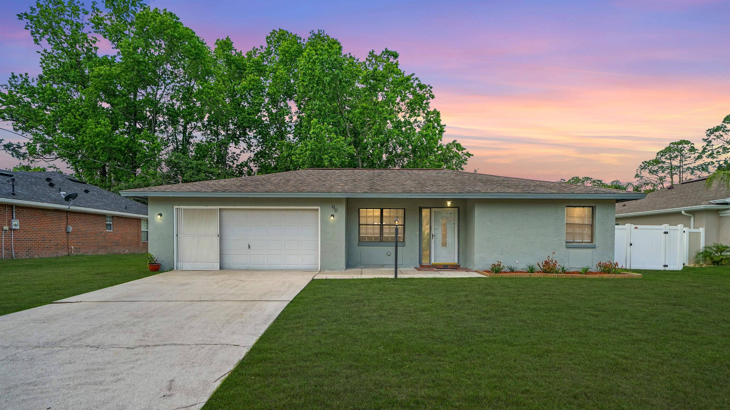90 Wellshire Ln, Palm Coast, FL 32164
