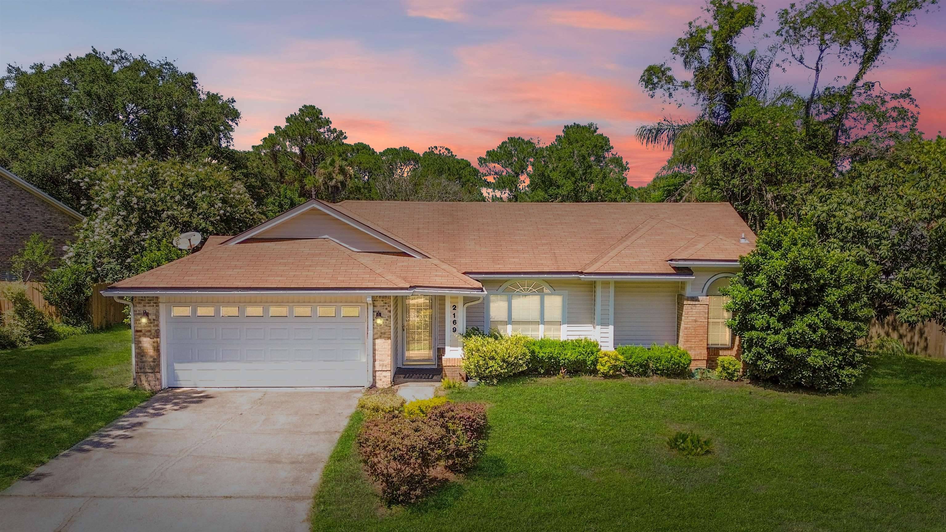 2169 Saint Martins Dr, Jacksonville, FL 32246