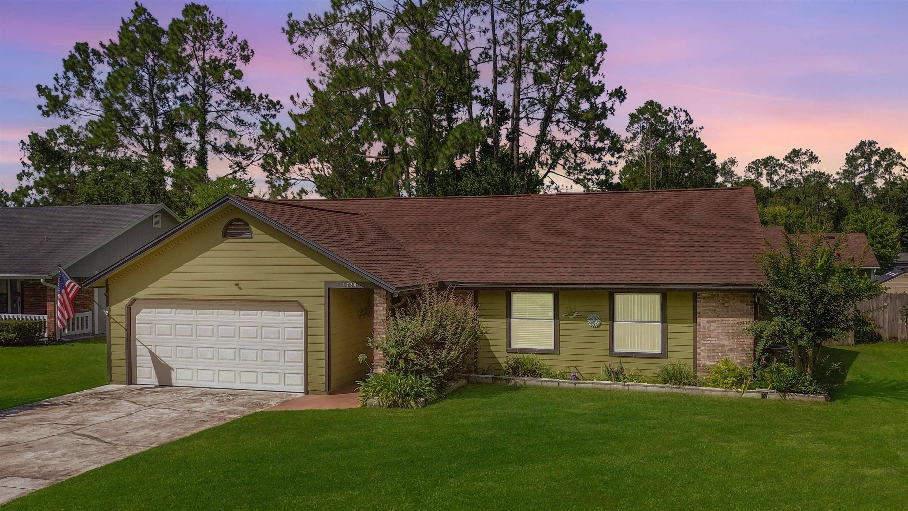 1736 Saint Ives Dr, Middleburg, FL 32068