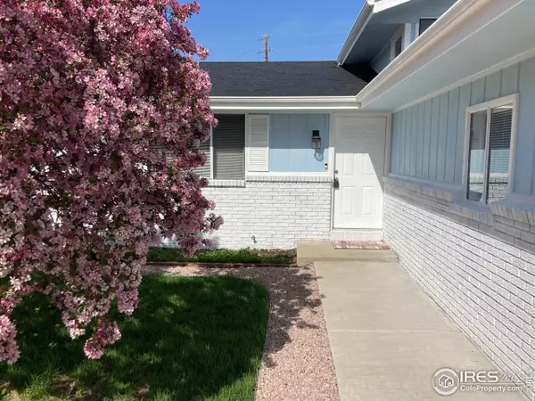 10 Clark Way, Longmont, CO 80501