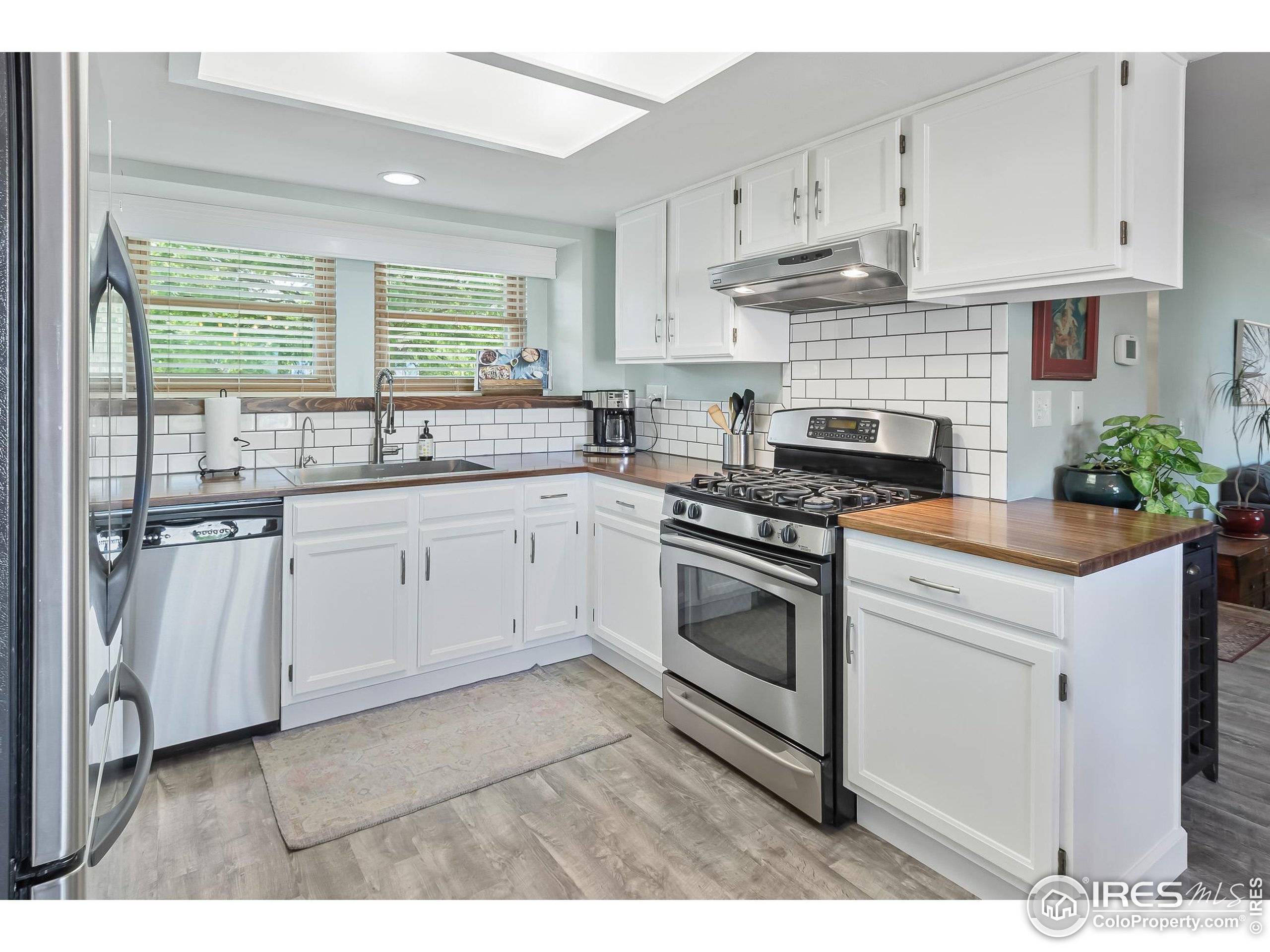 Thornton, CO 80233,10636 Dexter Dr