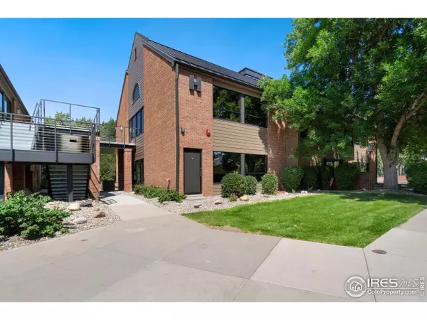 724 Whalers Way, Fort Collins, CO 80525