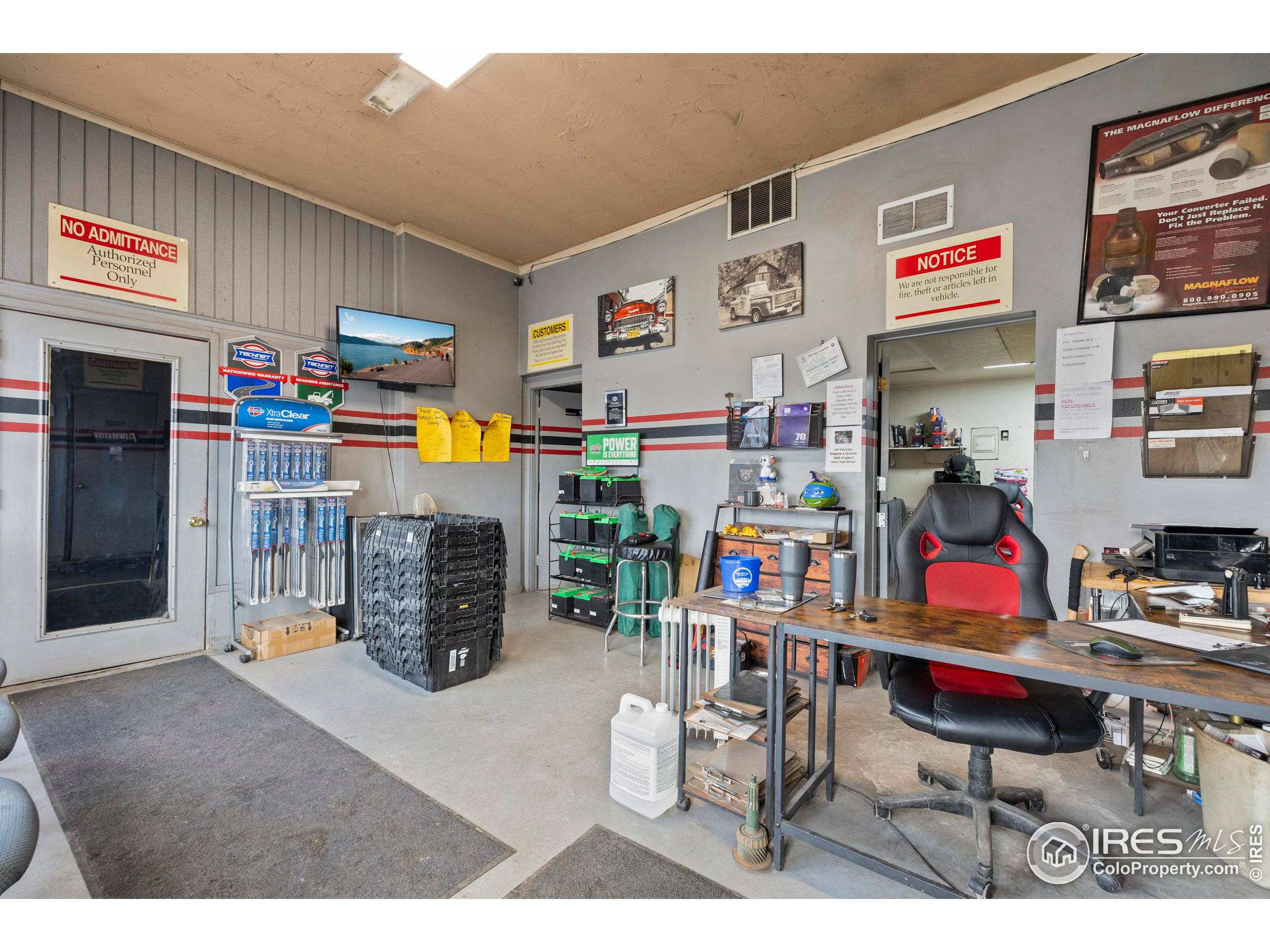 Longmont, CO 80501,4 S Main St