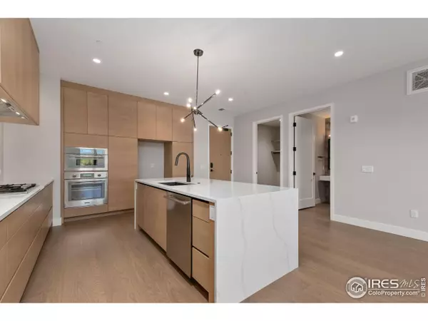 Loveland, CO 80537,205 E 6th St #302