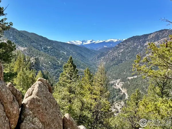 323 Roxbury Dr, Boulder, CO 80302