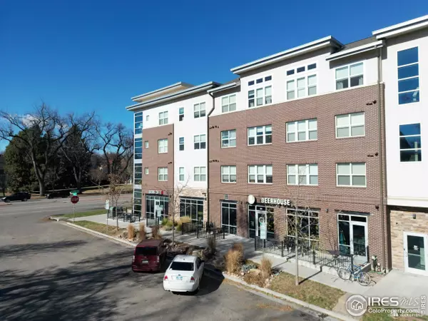 Fort Collins, CO 80524,830 S College Ave #100 & 200