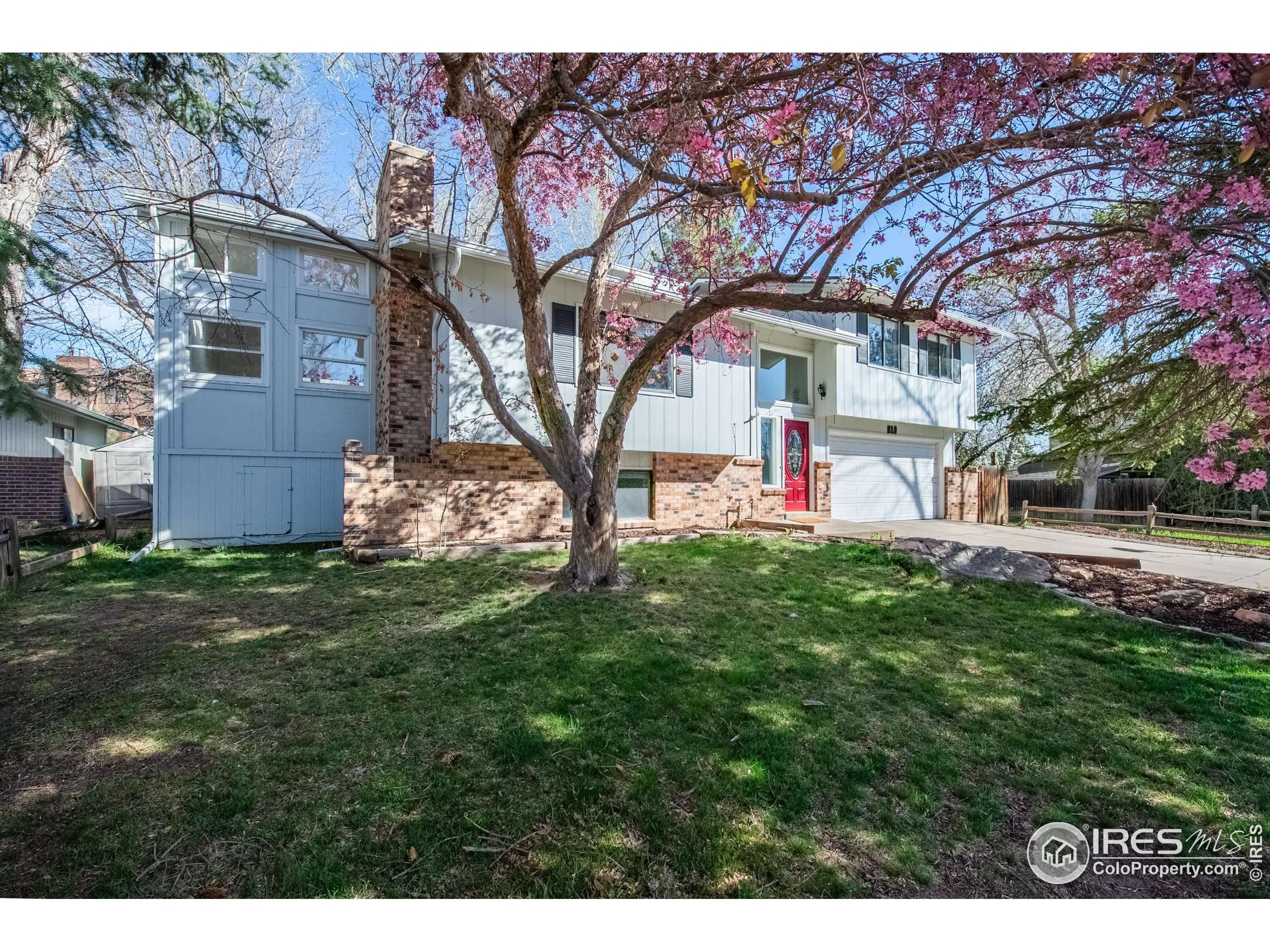 910 Sparta Dr, Lafayette, CO 80026