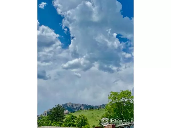 Boulder, CO 80305,540 Ithaca Dr