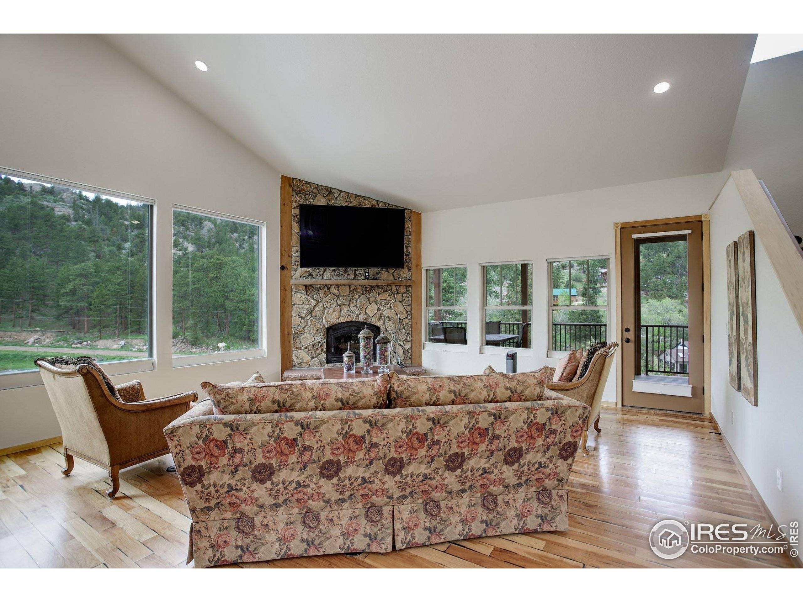 Lyons, CO 80540,178 Cree Ct