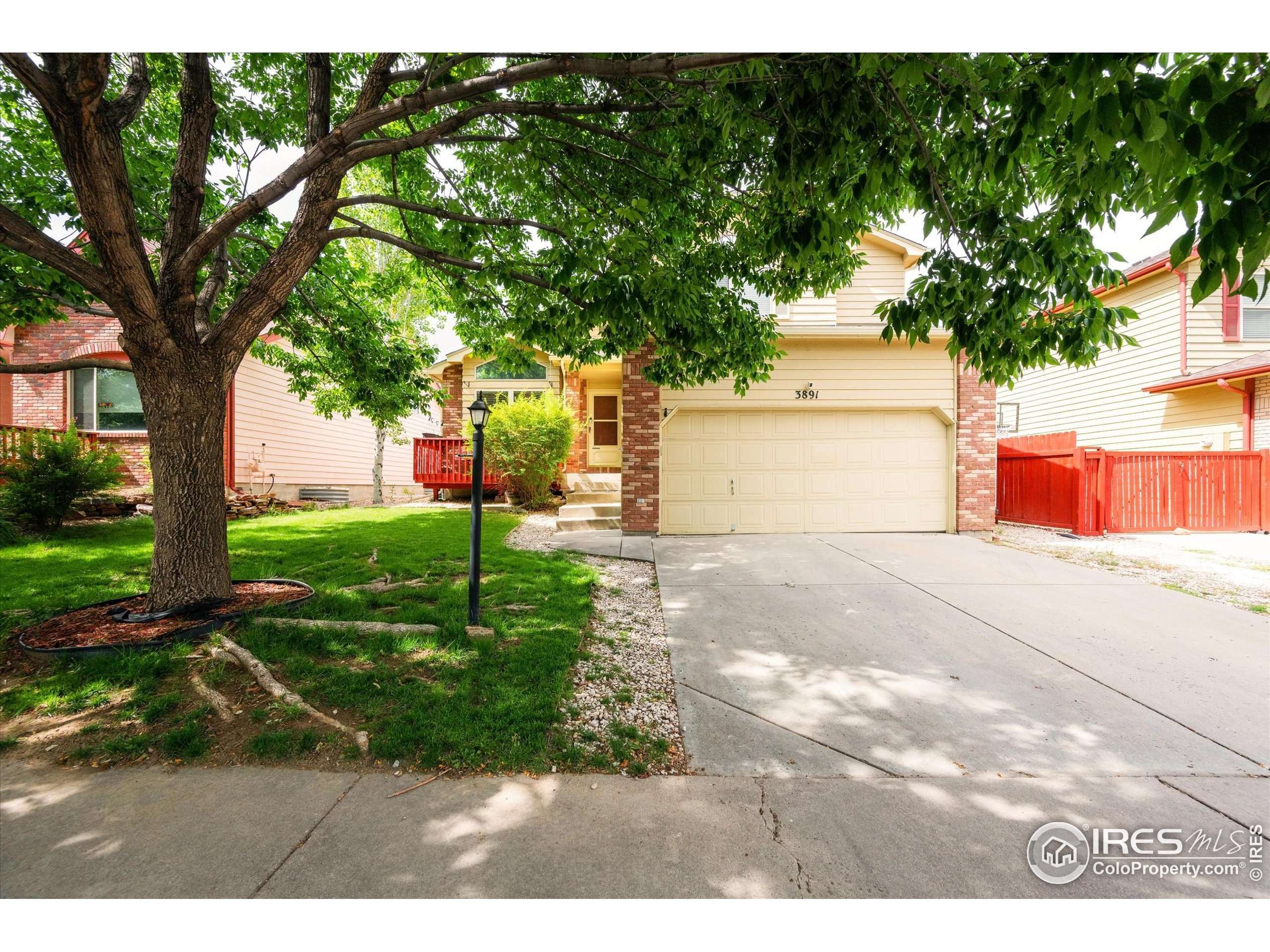 3891 Jefferson Dr, Loveland, CO 80538