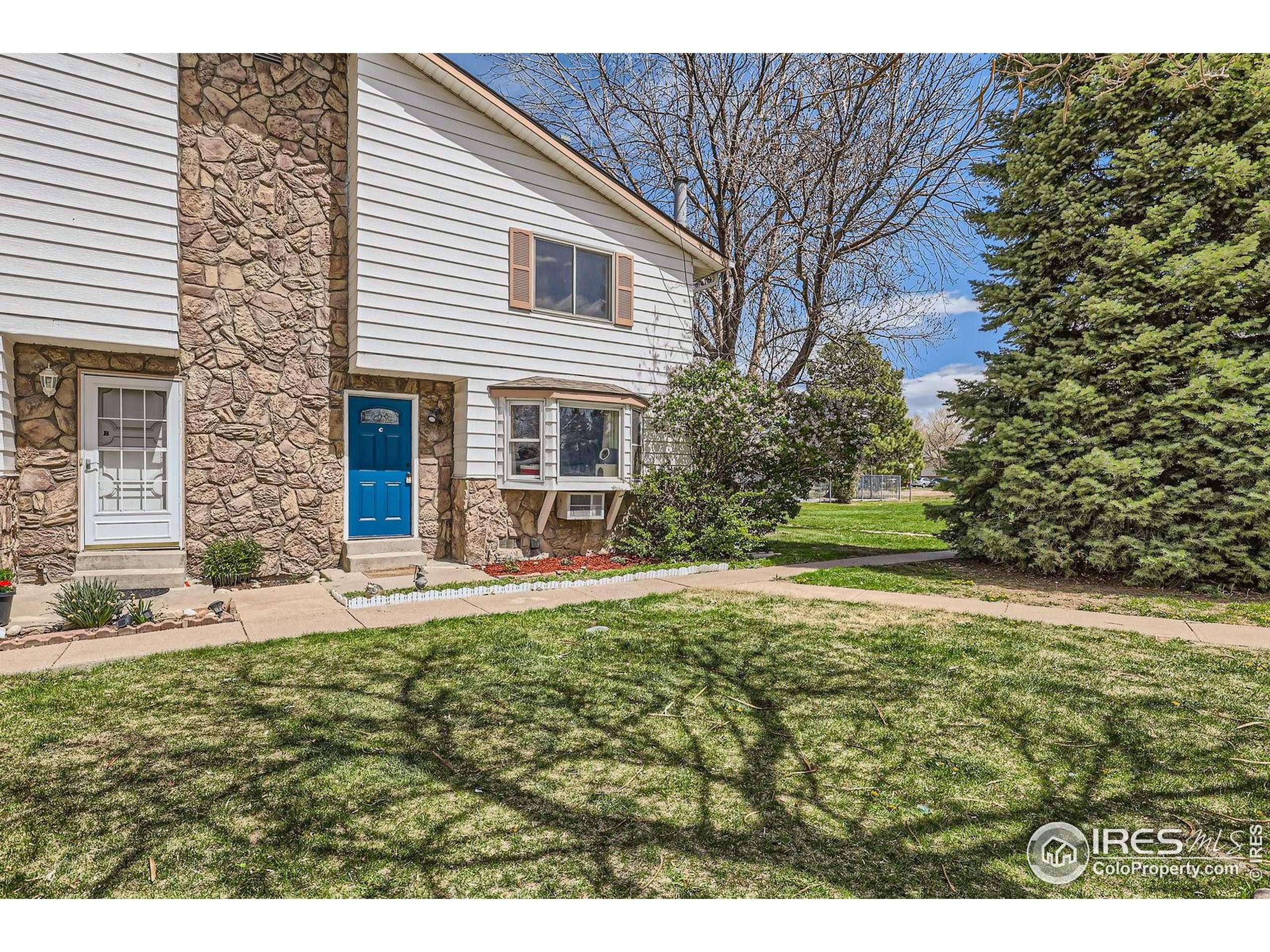 Aurora, CO 80012,62 Newark St #C