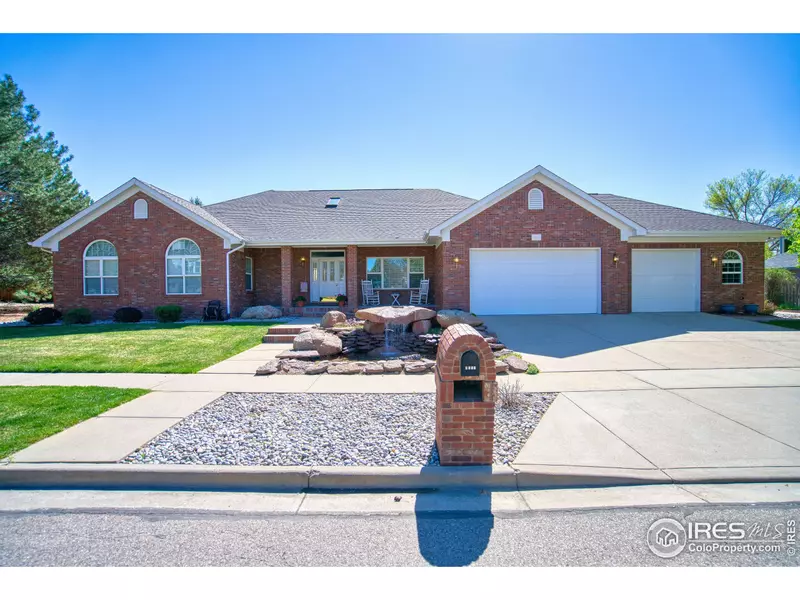 2050 Emerald Dr, Longmont, CO 80504