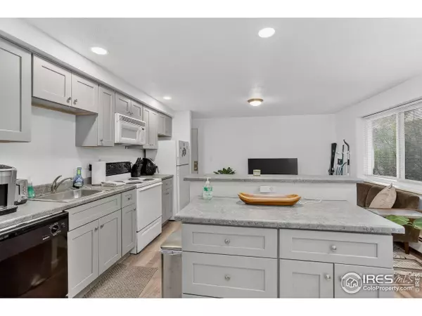 Boulder, CO 80302,961 16th St #2