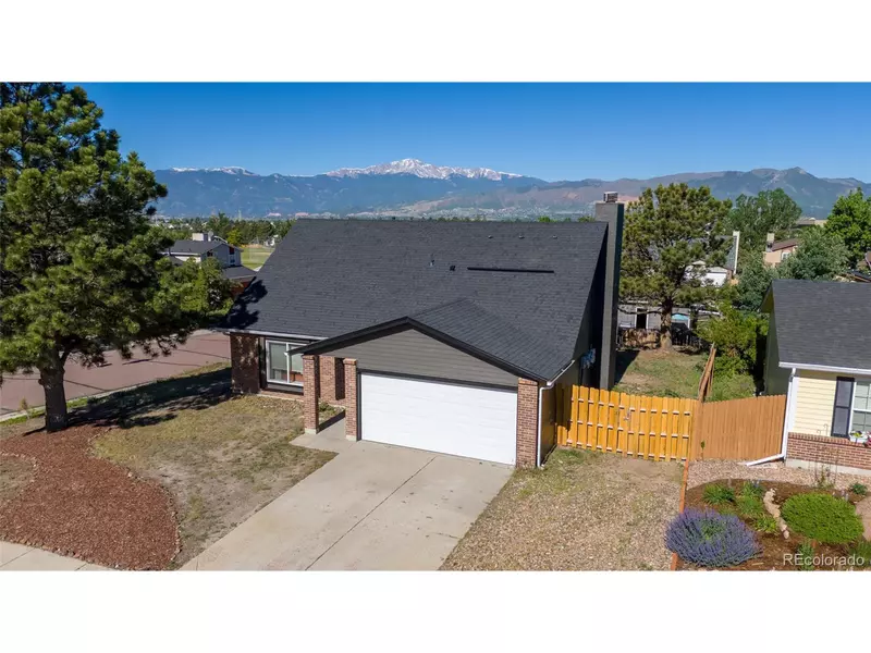 8010 Essington Dr, Colorado Springs, CO 80920