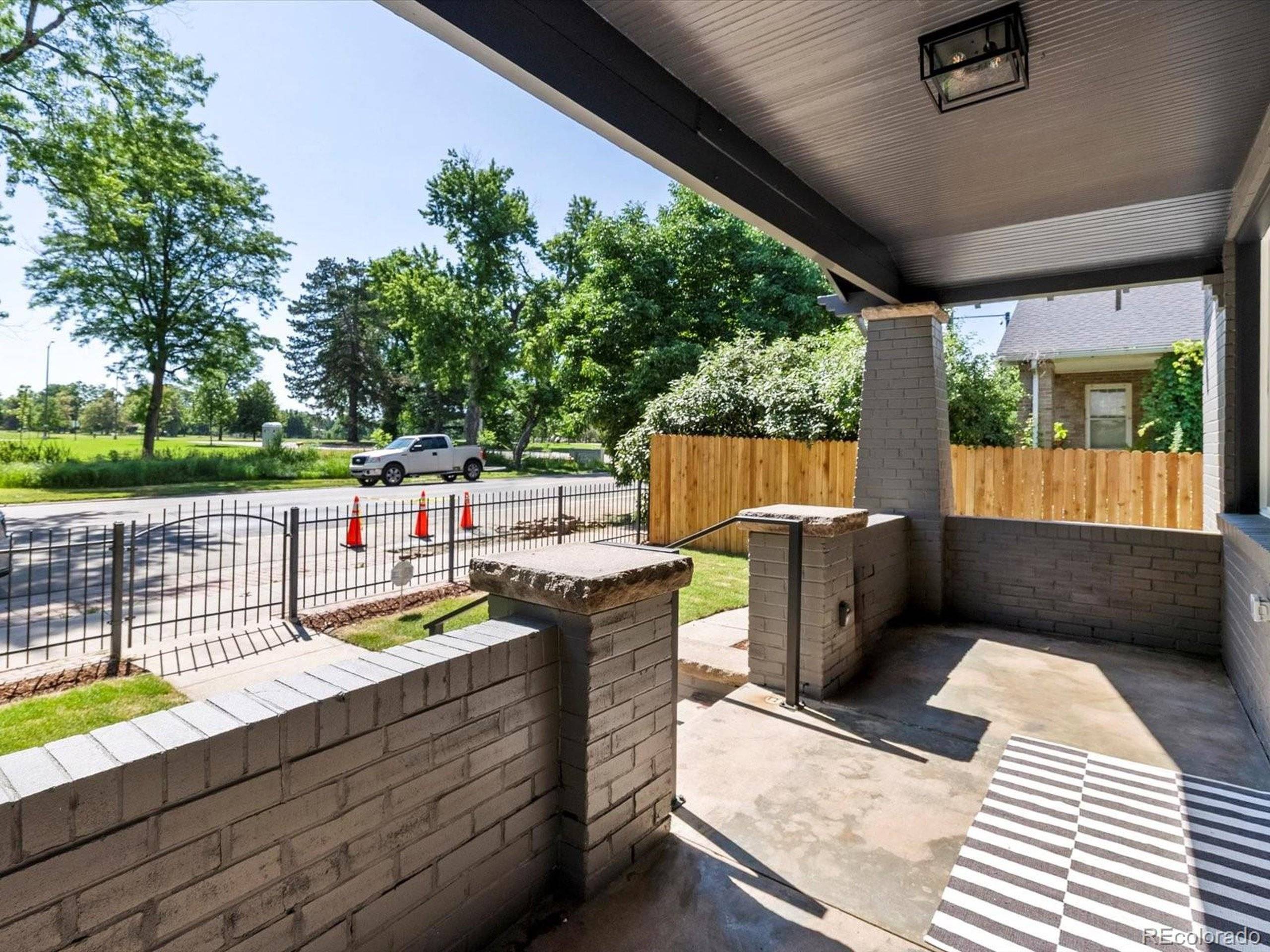 Denver, CO 80209,883 S Downing St