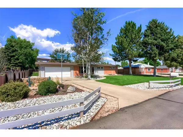 855 Gray St, Lakewood, CO 80214