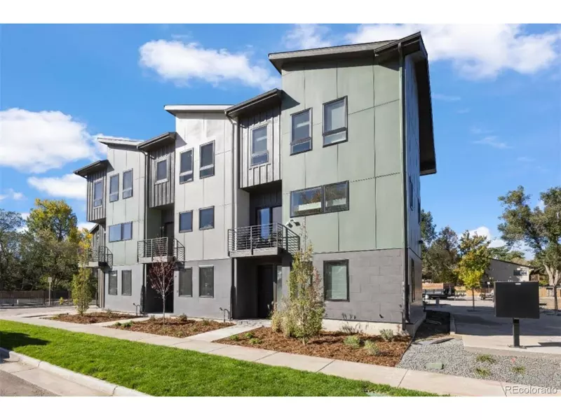 8406 W 52nd Ave, Arvada, CO 80002