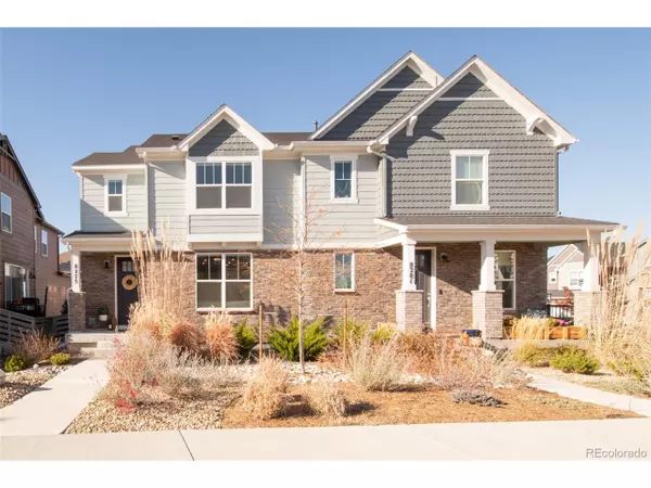 8275 Hunts Peak St, Littleton, CO 80125
