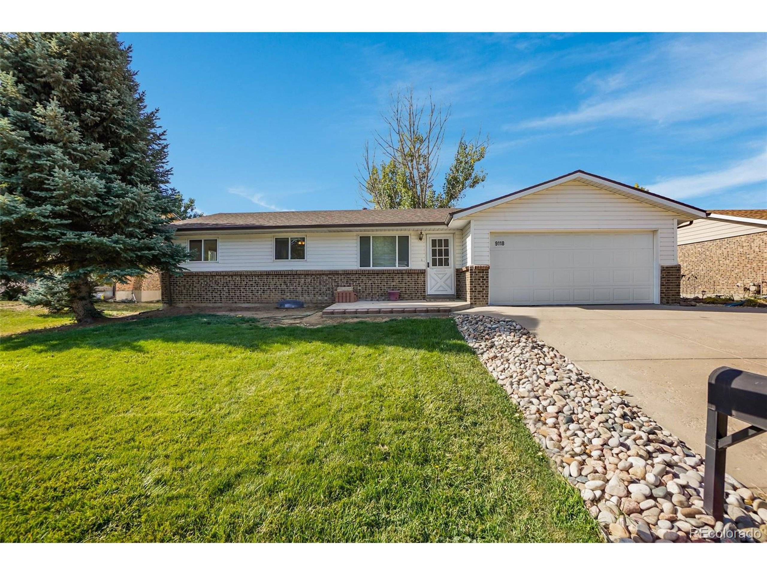 9118 W Radcliffe Dr, Littleton, CO 80123