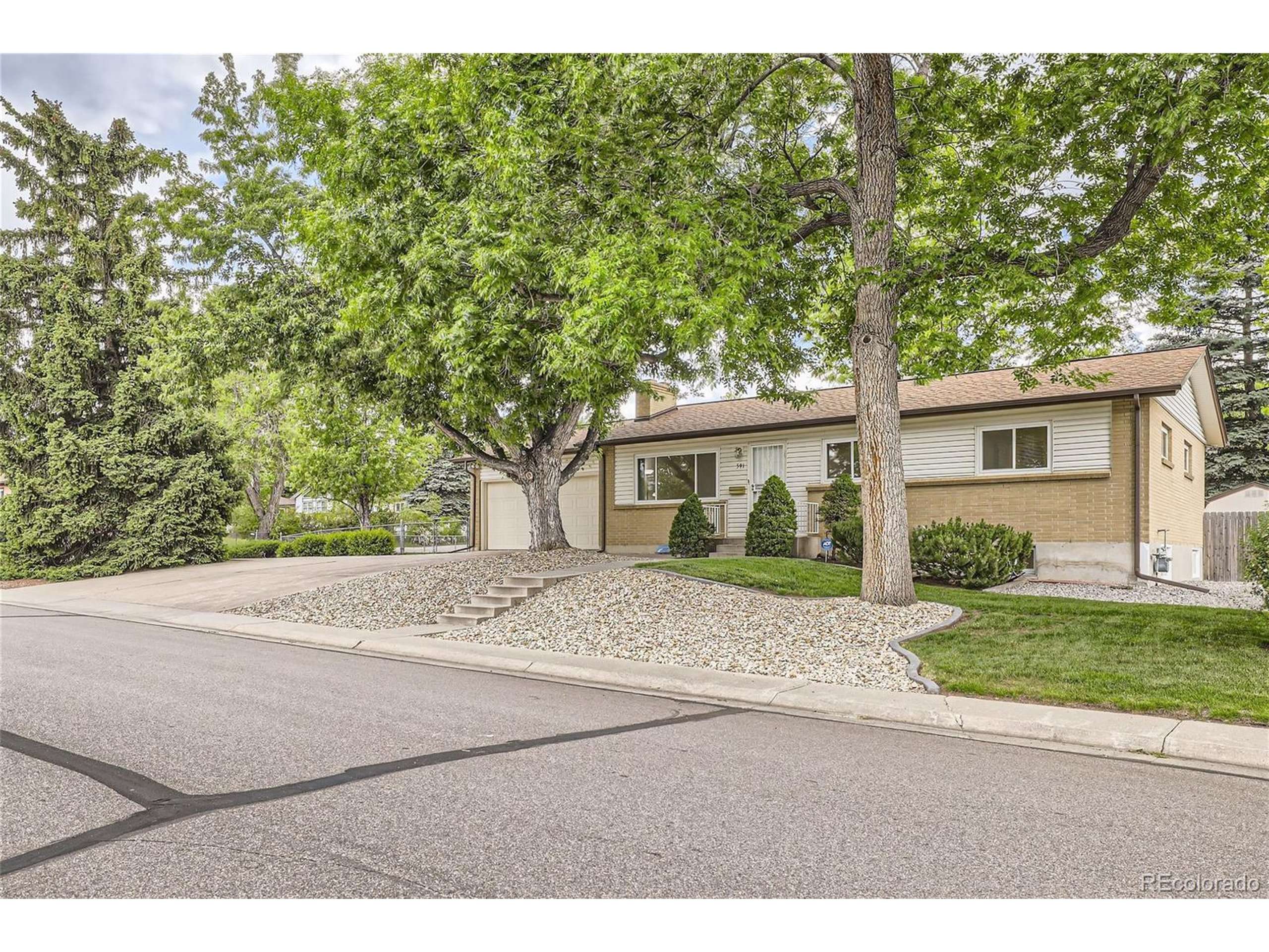 591 S Taft St, Lakewood, CO 80228