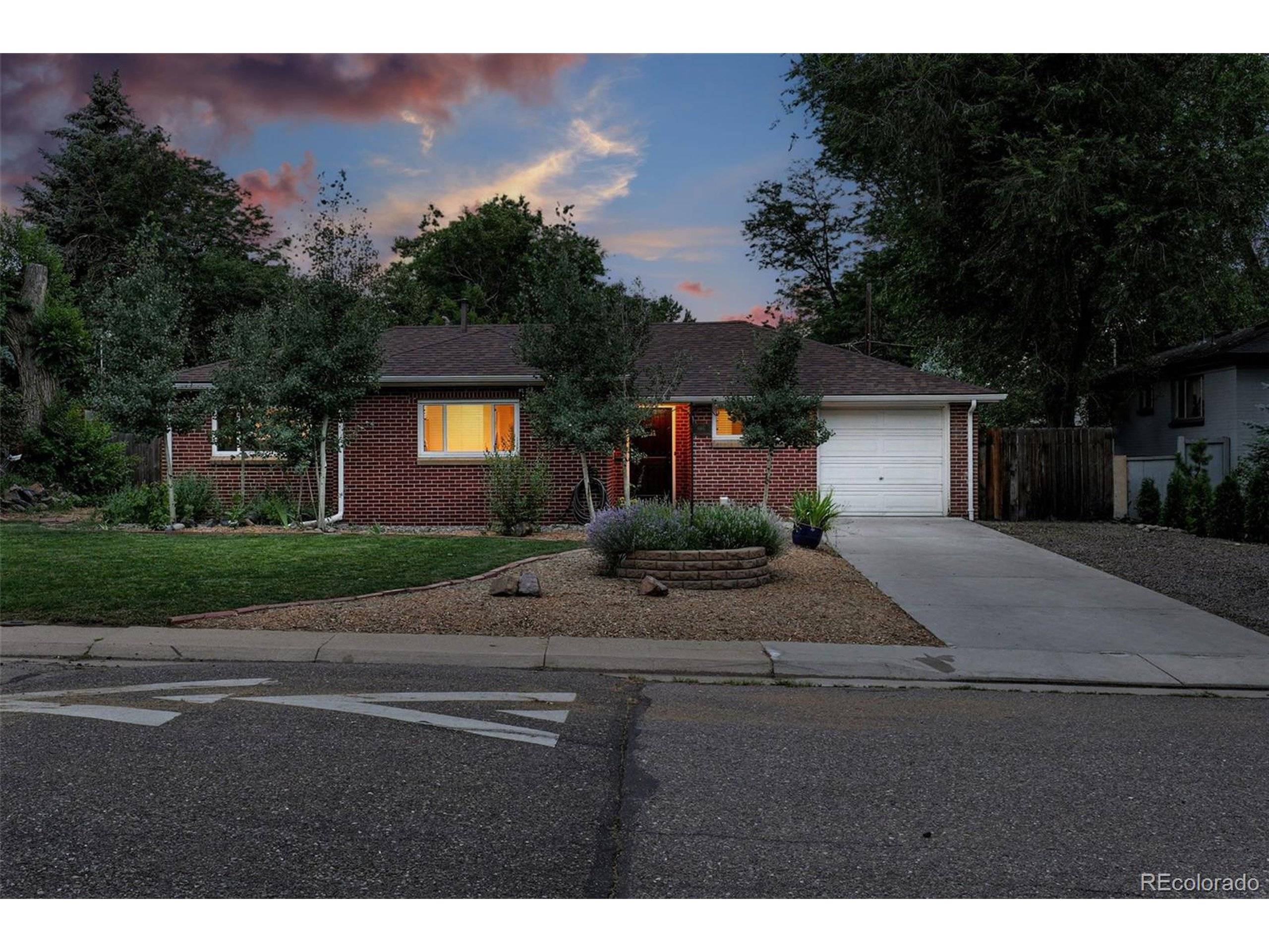 Wheat Ridge, CO 80033,4465 Zephyr St