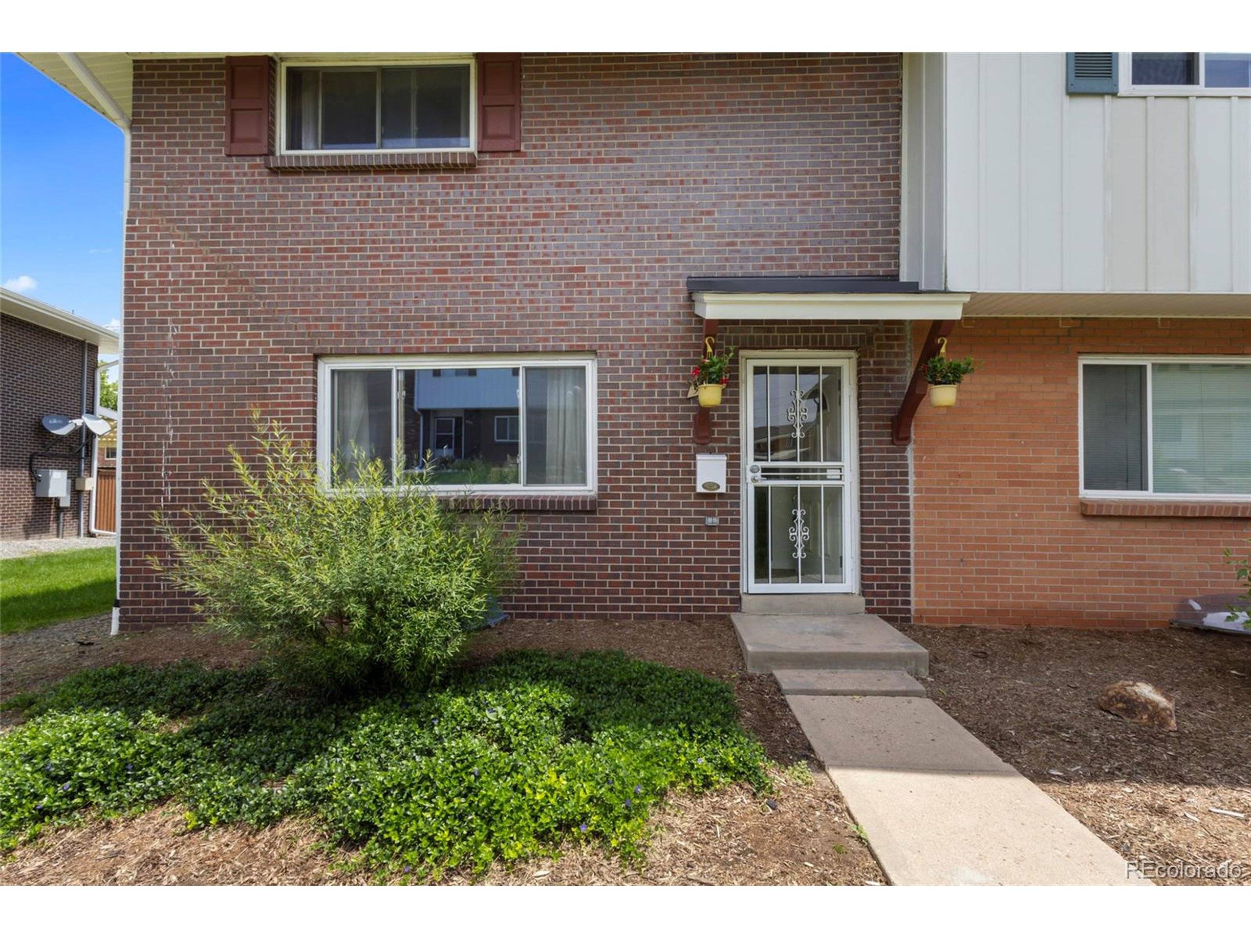 Denver, CO 80237,9044 E Nassau Ave
