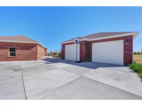 Bennett, CO 80102,996 Pinehurst Ct