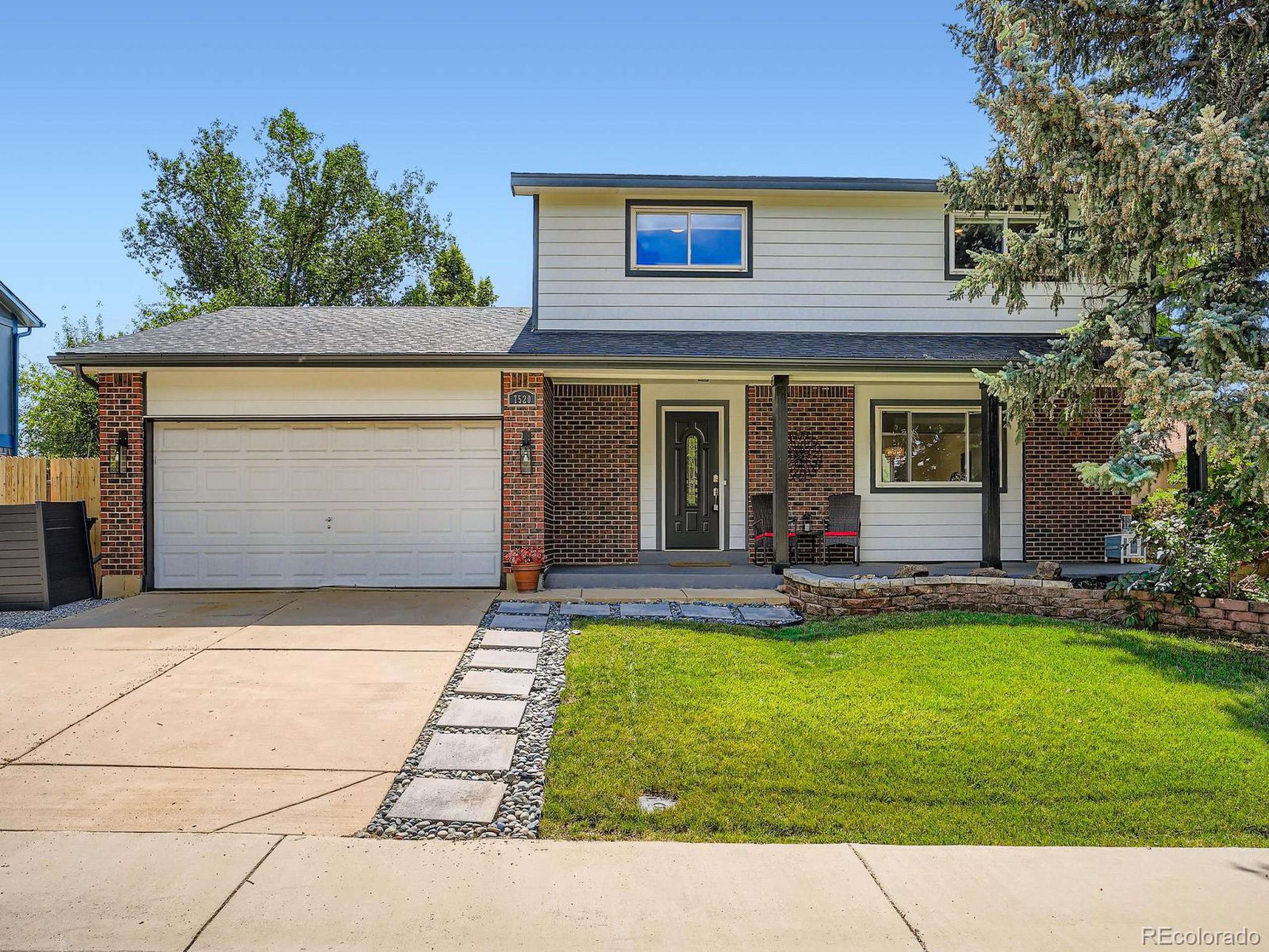 7520 Braun Ct, Arvada, CO 80005