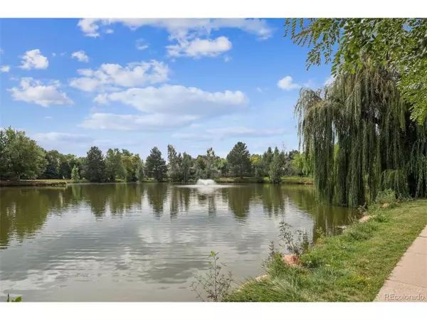 Boulder, CO 80305,860 W Moorhead Cir #2H