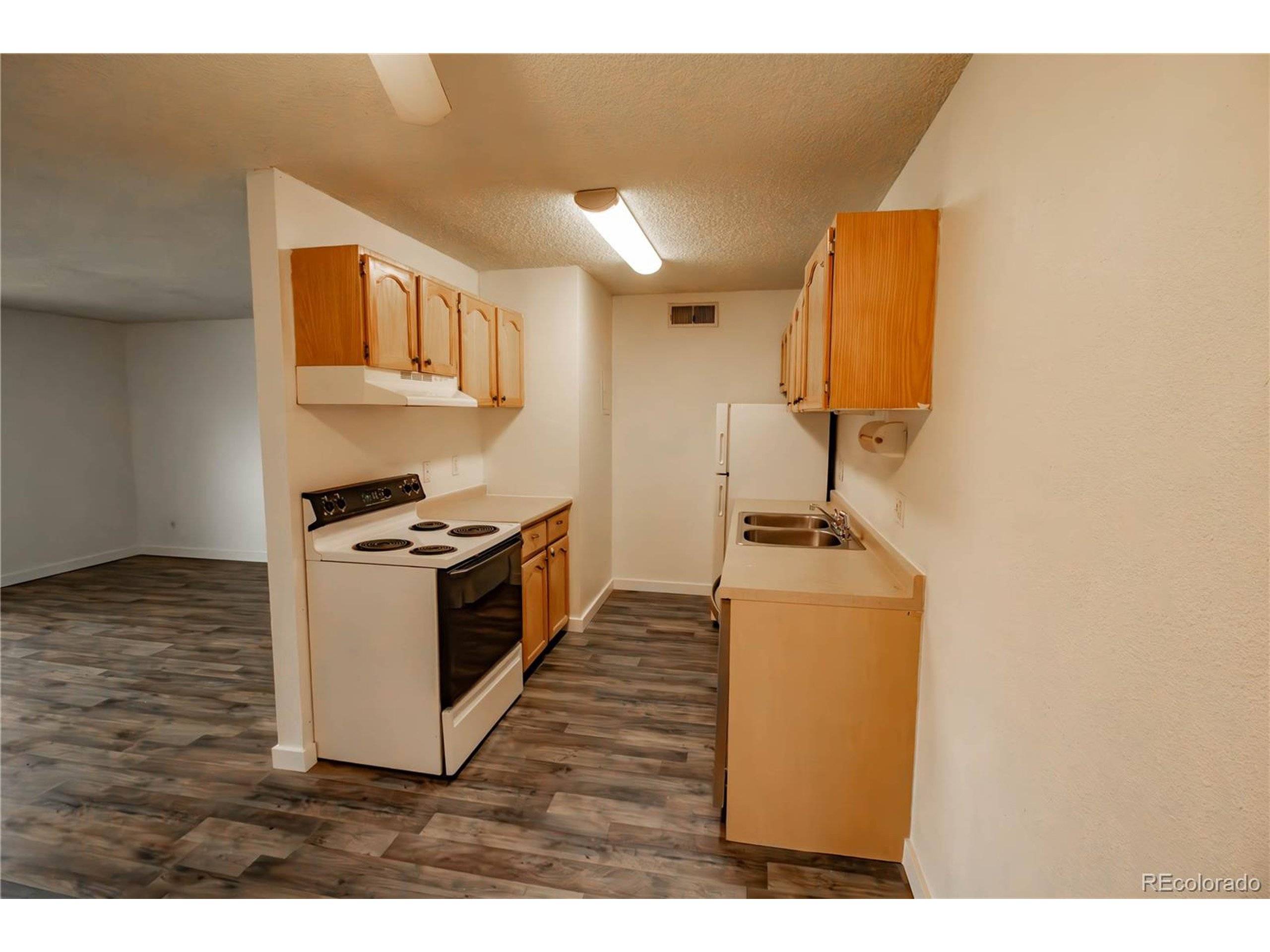Thornton, CO 80260,10211 Ura Ln #9-308