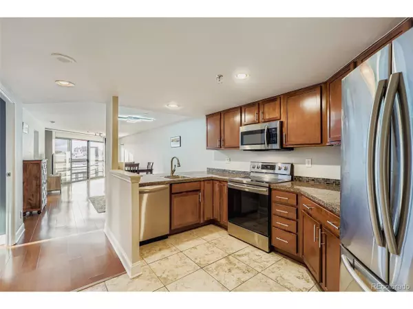 Denver, CO 80205,100 Park Ave W ##606