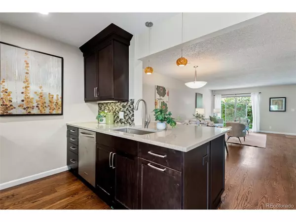4452 W Pondview Dr, Littleton, CO 80123