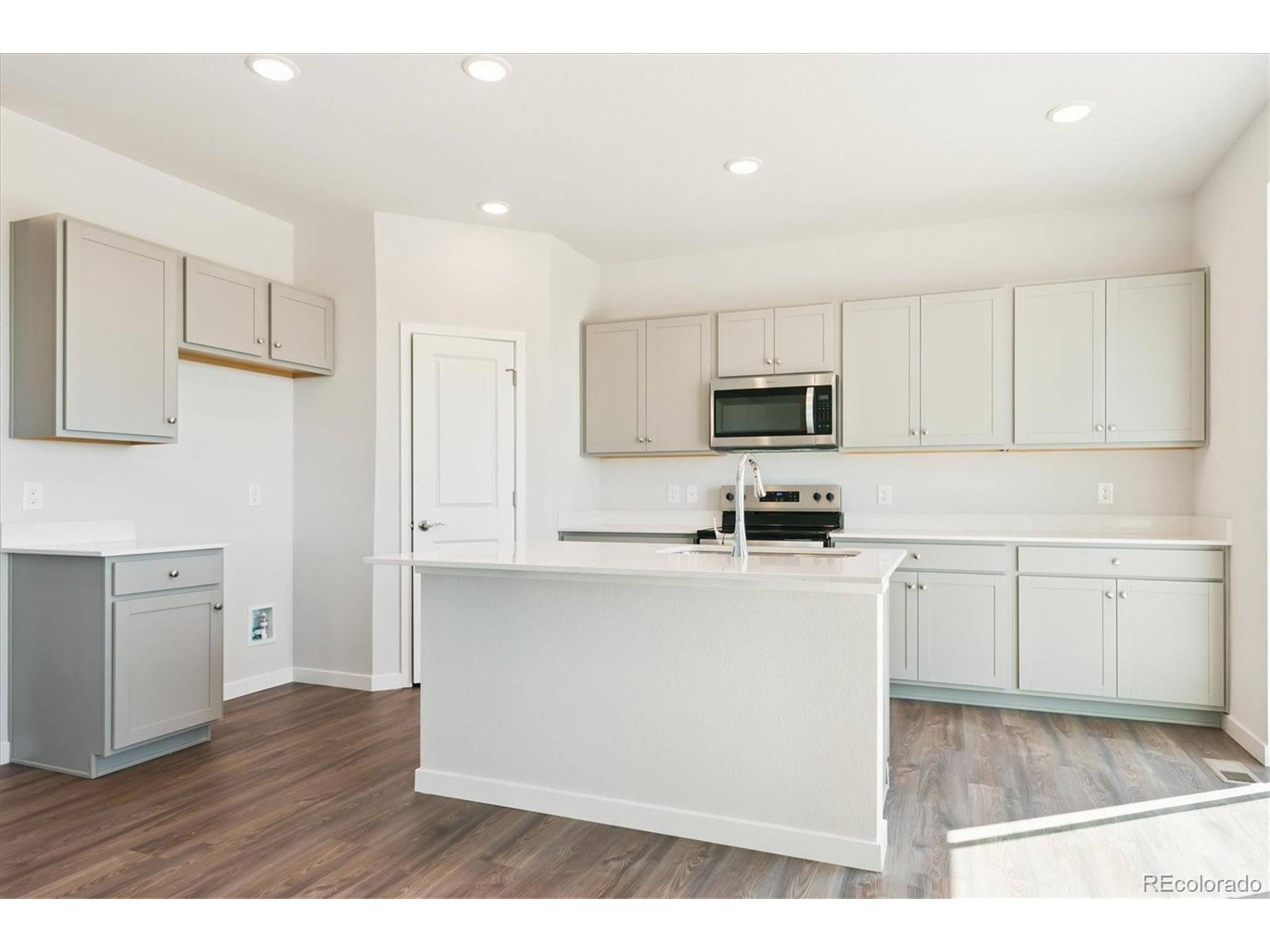 Elizabeth, CO 80107,4304 Gozzer Ranch Dr