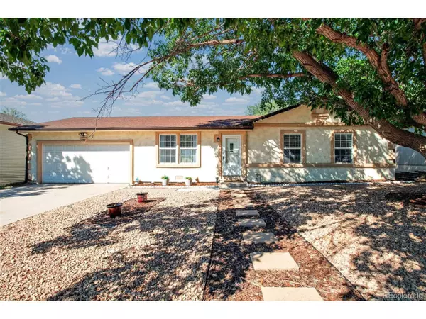 1820 Okeechobee Dr, Colorado Springs, CO 80915