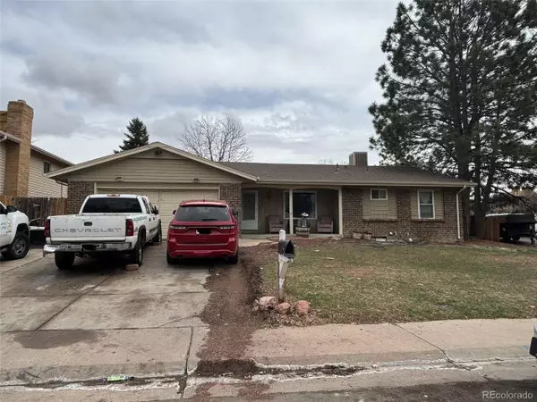 1996 S Olathe St, Aurora, CO 80013