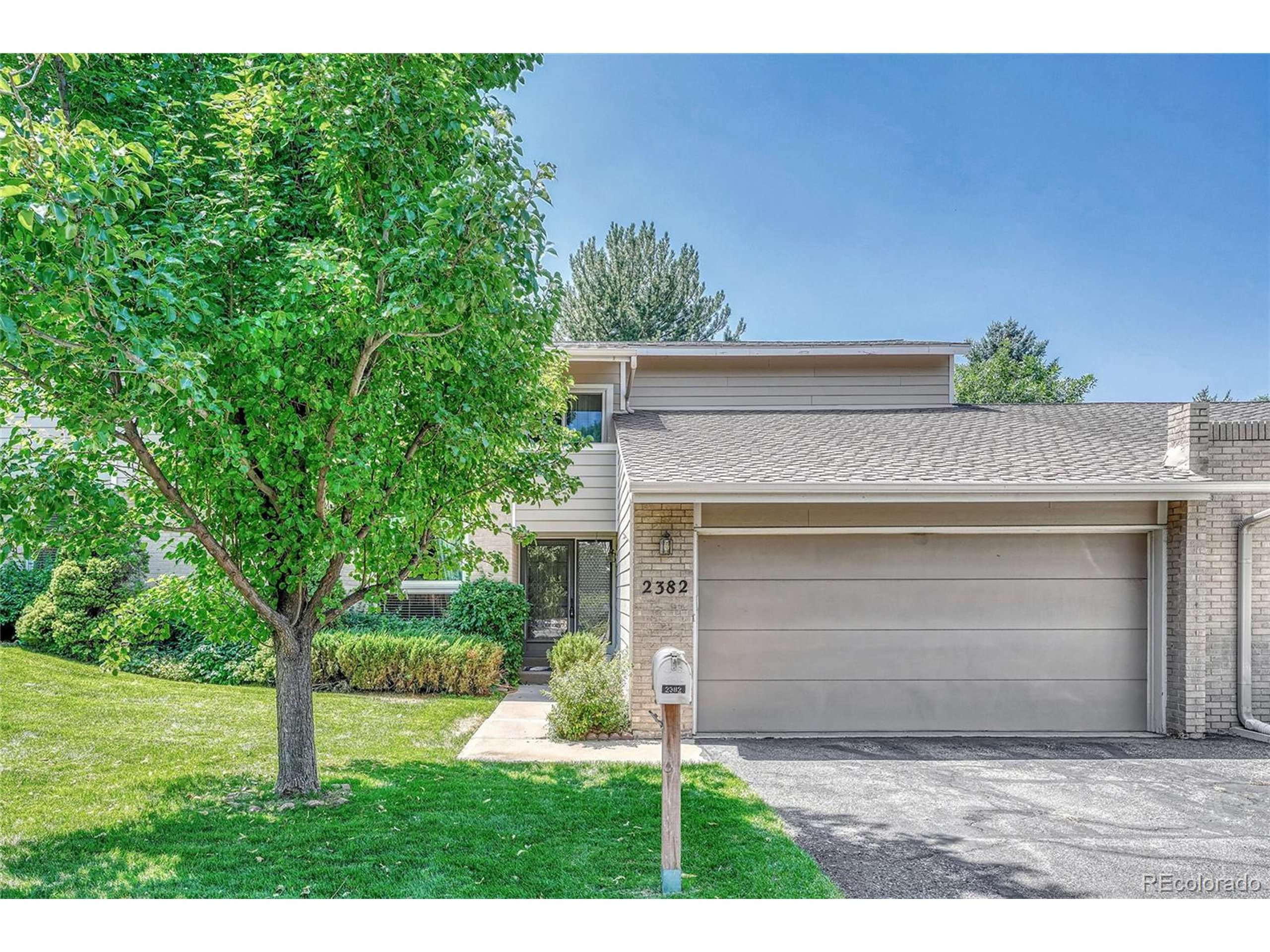Littleton, CO 80120,2382 W Ridge Rd
