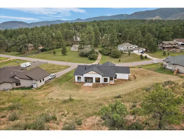 Larkspur, CO 80118,4167 Mohawk Dr