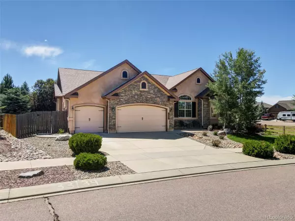 6719 Mustang Rim Dr, Colorado Springs, CO 80923