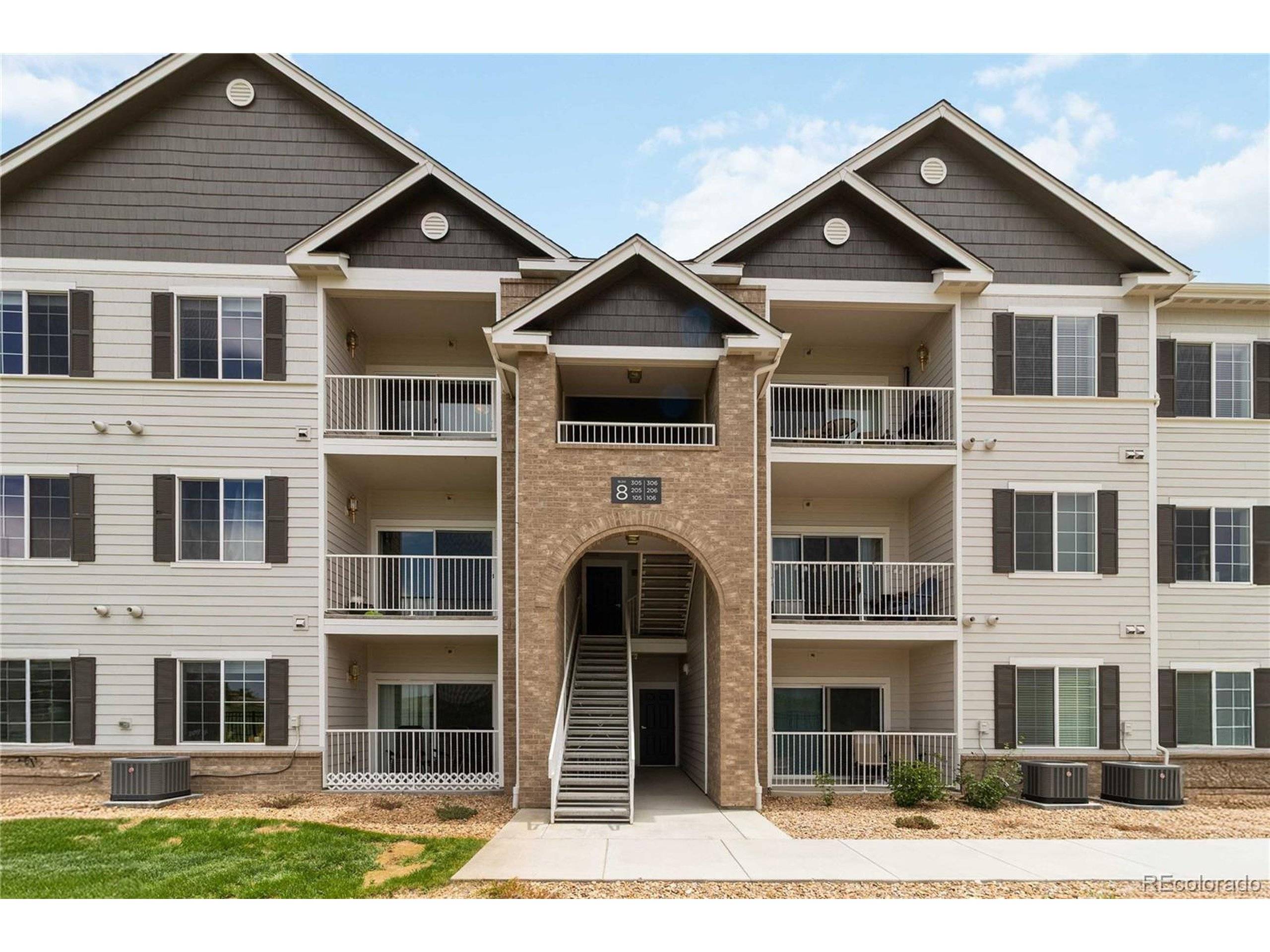 Englewood, CO 80112,15700 E Jamison Dr #305
