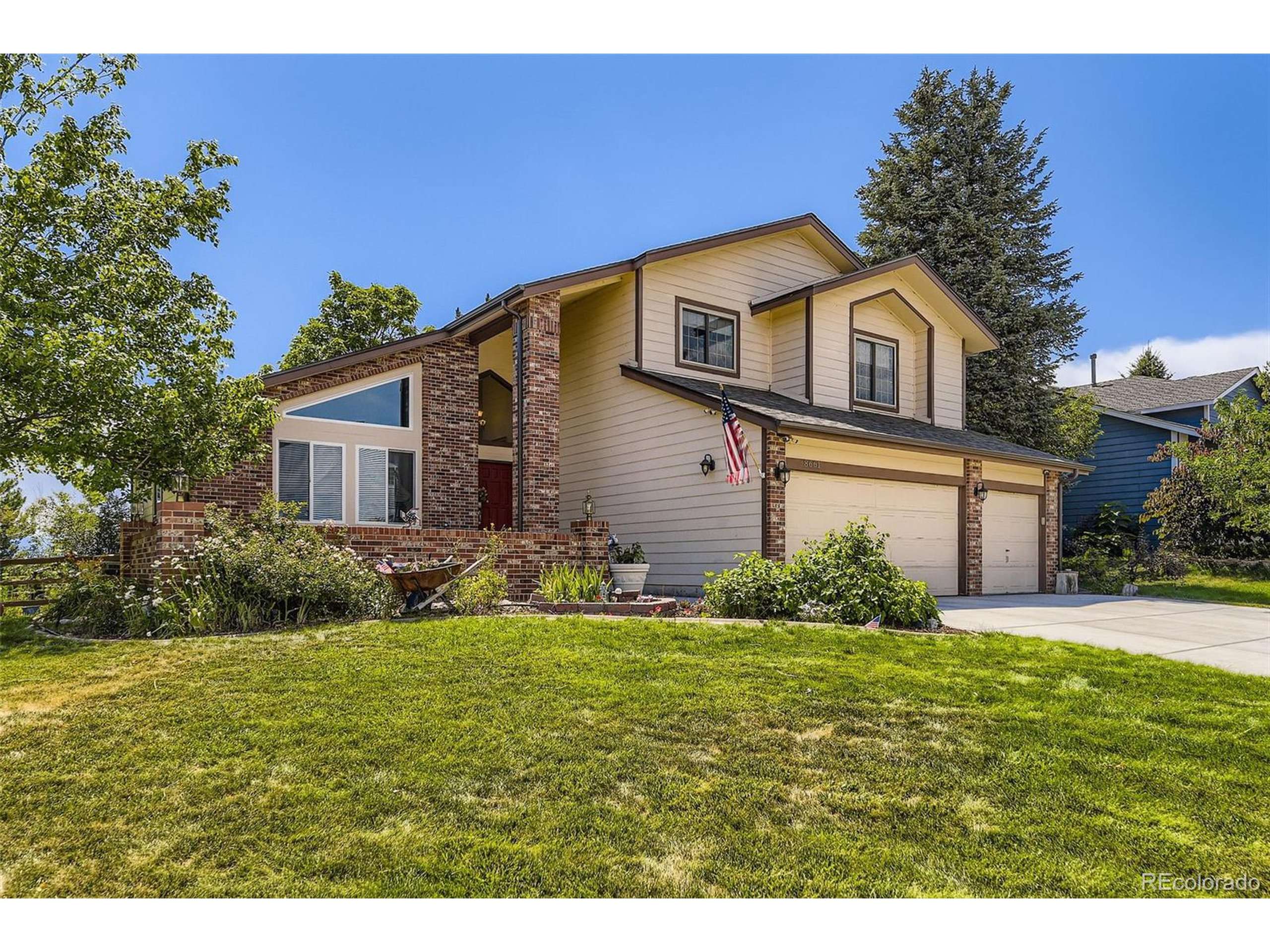 Highlands Ranch, CO 80126,8661 Snowbrush Ln