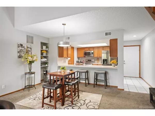 Golden, CO 80401,23602 Pondview Pl
