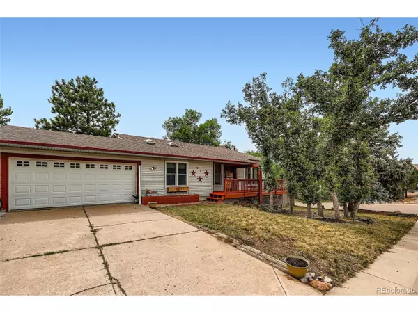 214 Hill Ct, Castle Rock, CO 80104