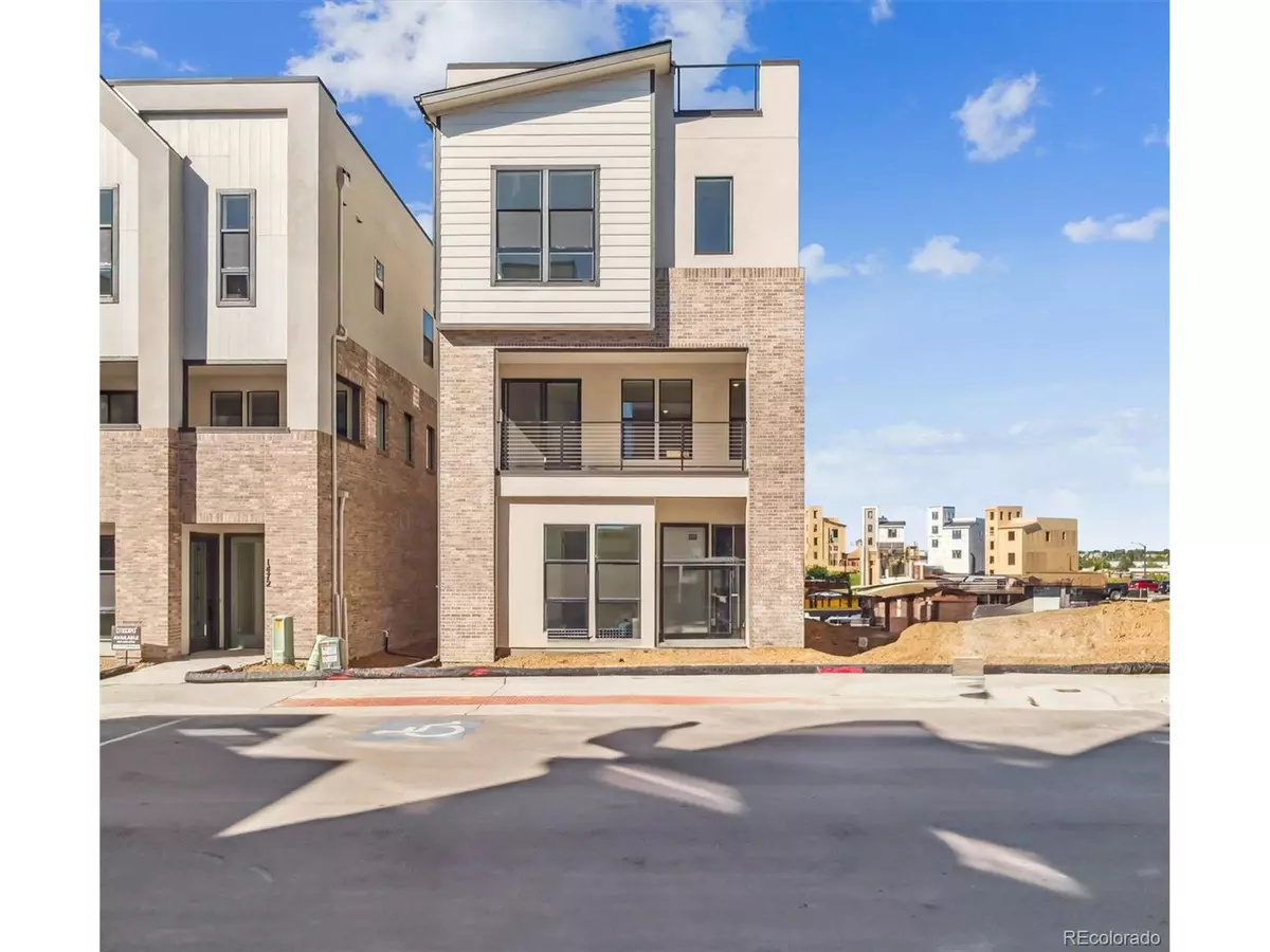 Centennial, CO 80112,11466 E Briarwood Cir