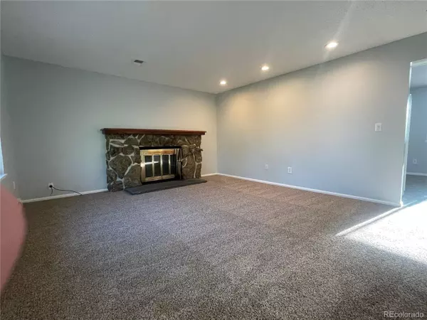 Aurora, CO 80014,2617 S Cimarron St