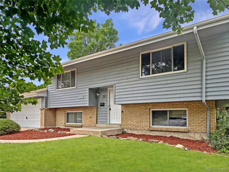 12883 E Nevada Cir, Aurora, CO 80012