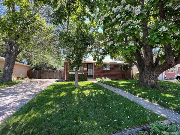 5262 Reed St, Arvada, CO 80002