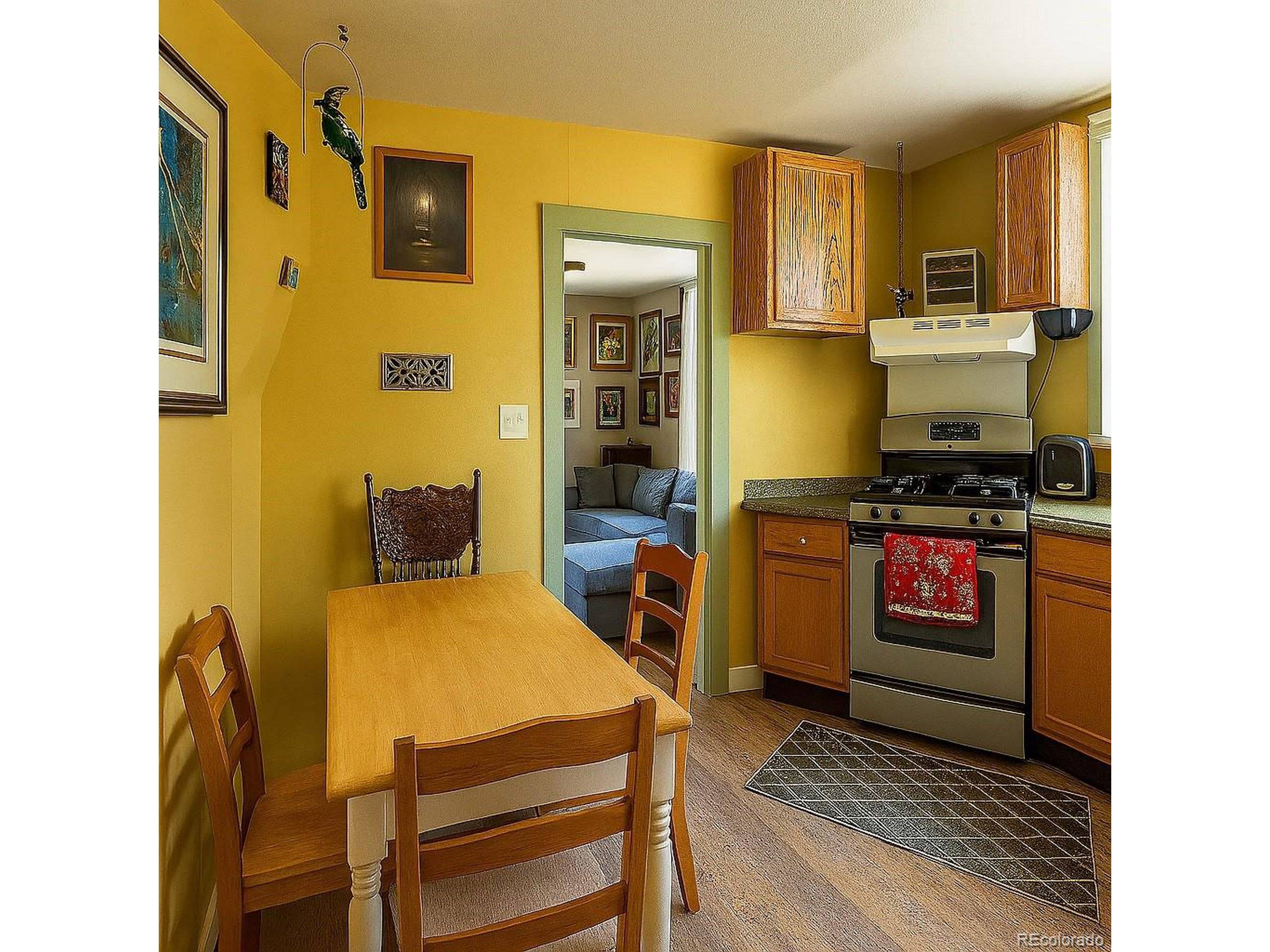 Aguilar, CO 81020,215 Pinon St