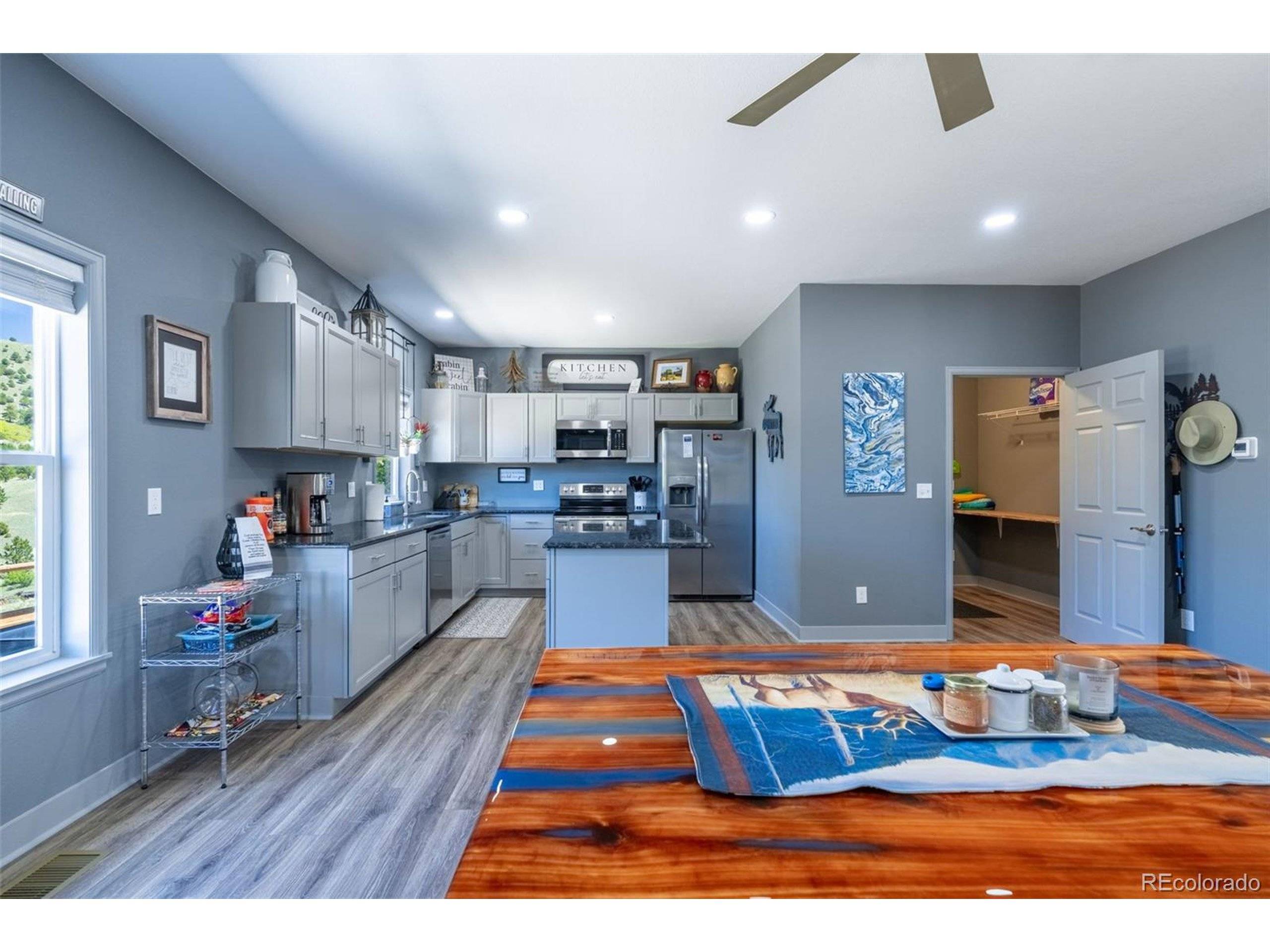 Westcliffe, CO 81252,333 Della Fox Ln