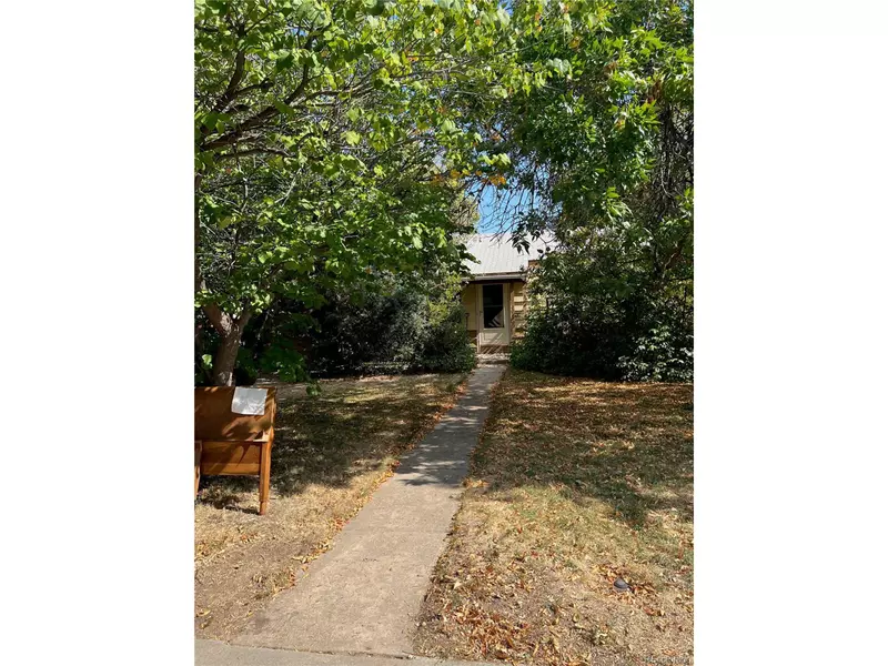 1960 Iola St, Aurora, CO 80010